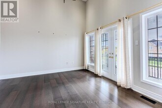 5865 Whitehorn Ave in Mississauga, ON - Building Photo - Building Photo