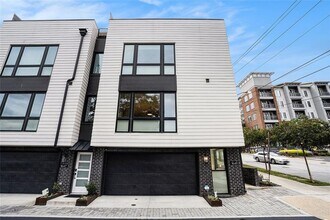 1649 Overlook Wy NW in Atlanta, GA - Building Photo - Building Photo