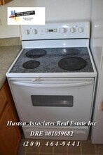 1541 N El Dorado St in Stockton, CA - Building Photo - Building Photo