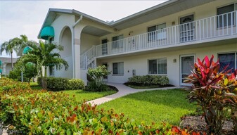 388 Belina Dr in Naples, FL - Foto de edificio - Building Photo