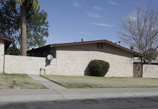 6616-6622 E Avalon Dr in Scottsdale, AZ - Foto de edificio - Building Photo