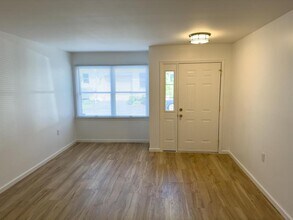140 Lindfield Cir in Macungie, PA - Building Photo - Building Photo