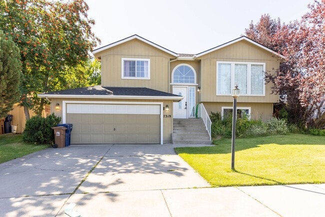 7319 N Perry St in Spokane, WA - Building Photo - Building Photo