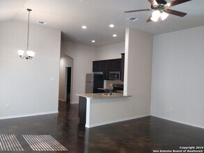 316 Emma Dr in New Braunfels, TX - Building Photo - Building Photo