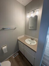 64 Whitnel Ct NE in Calgary, AB - Building Photo - Building Photo