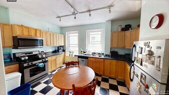 108 Central St, Unit 2 in Somerville, MA - Building Photo