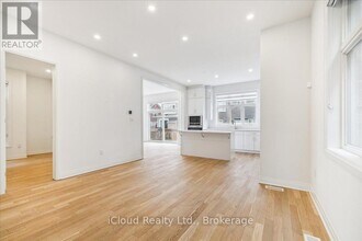 925 Hickory Cres in Milton, ON - Building Photo - Building Photo