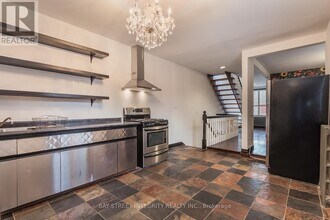 261-261 Markham St in Toronto, ON - Building Photo - Building Photo