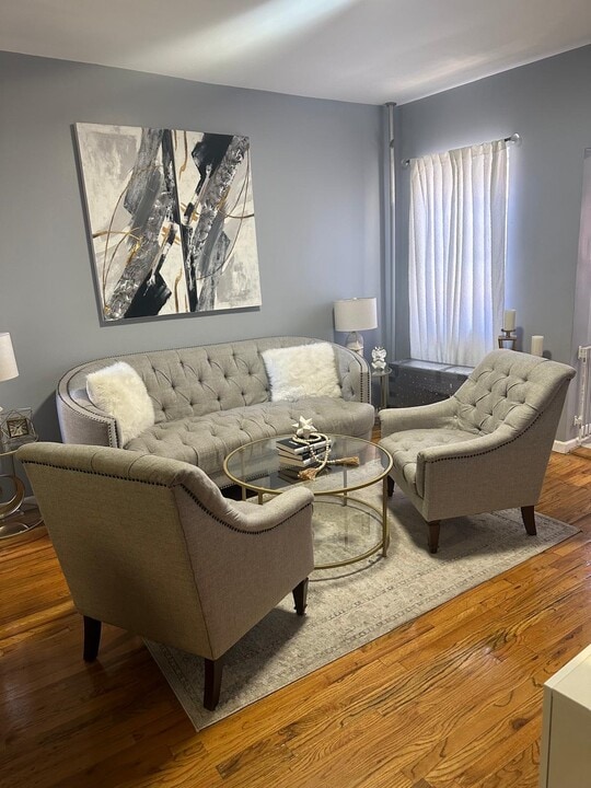 167 W 228th St, Unit Duplex in Bronx, NY - Foto de edificio