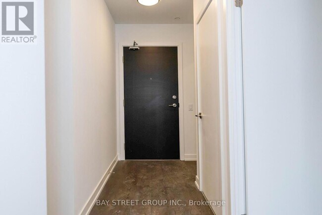 N344-N347 GOLDEN LION Hts in Toronto, ON - Building Photo - Building Photo