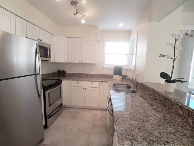 2923 Antique Oaks Cir in Winter Park, FL - Foto de edificio - Building Photo