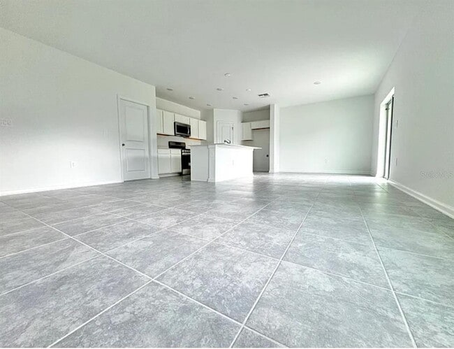 264 Hayley St in Winter Haven, FL - Building Photo - Building Photo