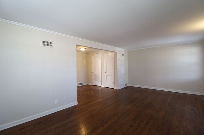 property at 319 E 27th Ave