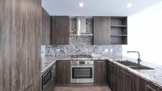 property at 749 N Hudson Ave