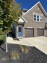 2506 Crosshill Dr in Crescent Springs, KY - Building Photo - Building Photo