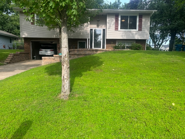 property at 1310 Gloucester Dr