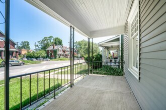 2435 Summit St in Columbus, OH - Building Photo - Building Photo