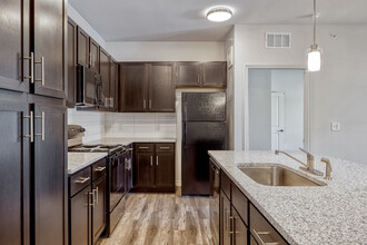 Moonlight Apartments in Austin, TX - Building Photo - Interior Photo