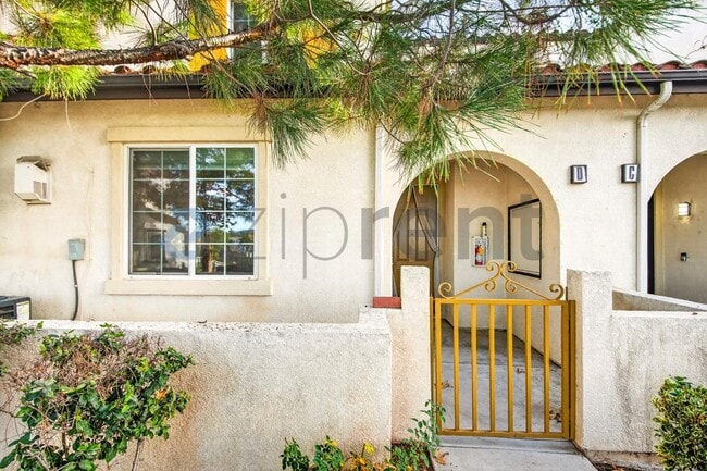 15916 Lasselle St in Moreno Valley, CA - Foto de edificio - Building Photo