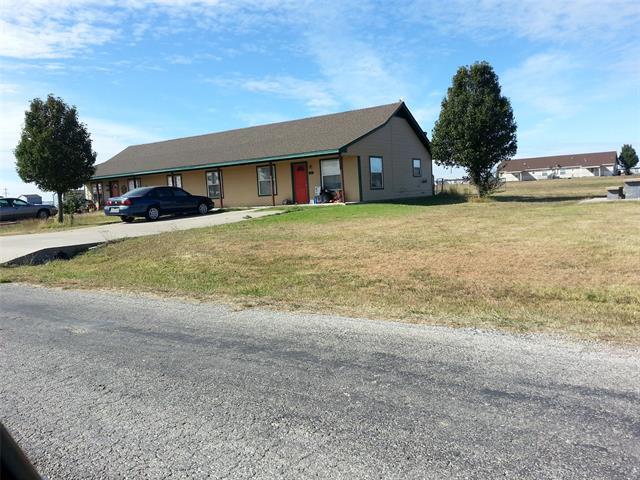 202 Blue Bell Ct in Weatherford, TX - Building Photo - Building Photo