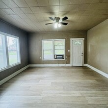 1311 Dequeen Blvd in Port Arthur, TX - Building Photo - Building Photo