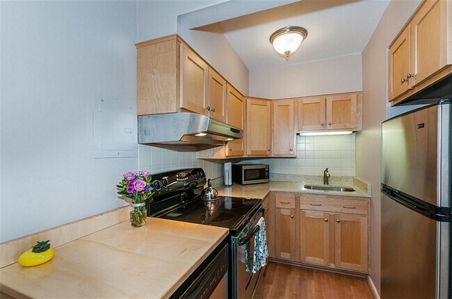 property at 3 Arizona Terrace