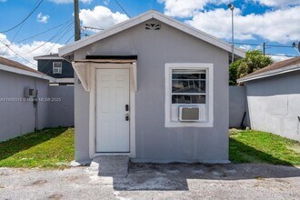 12101 Everglades St in Canal Point, FL - Building Photo - Building Photo