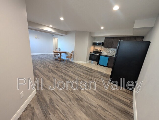 property at 408 RIGDON St