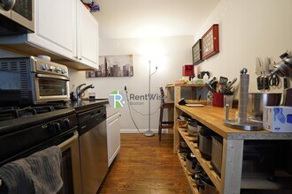 38 L St, Unit 2 in Boston, MA - Building Photo - Building Photo