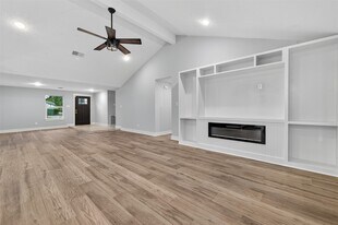 19543 Quiet Brook Dr in Houston, TX - Building Photo