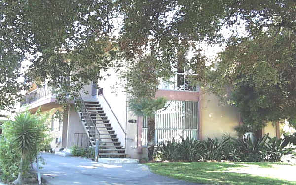 463 W Maple St in Glendale, CA - Building Photo - Building Photo