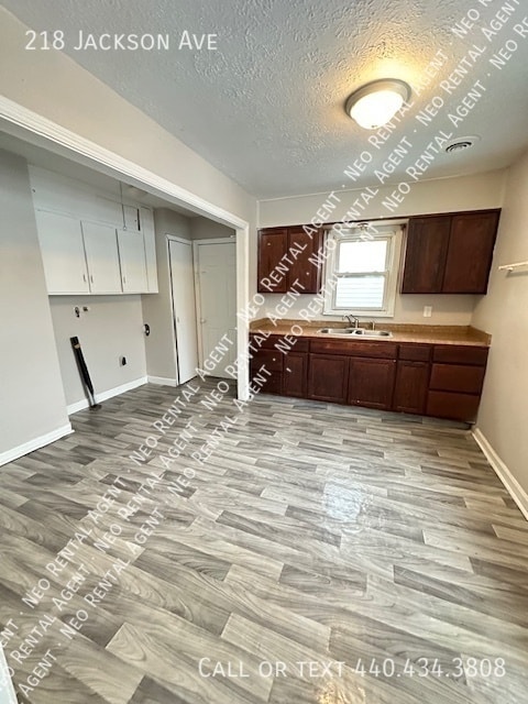 218 Jackson Ave in Elyria, OH - Building Photo - Building Photo