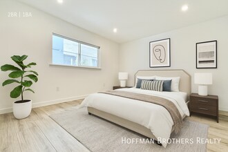 562 N Kenmore Ave in Los Angeles, CA - Building Photo - Building Photo