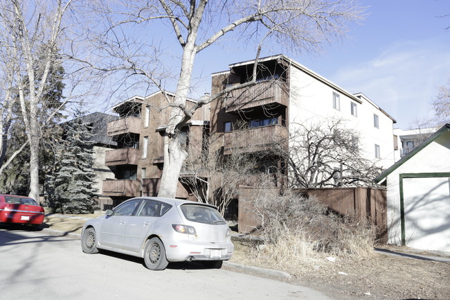 810 4a St NE in Calgary, AB - Building Photo - Primary Photo