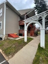 324 Main St in Portland, CT - Building Photo - Building Photo