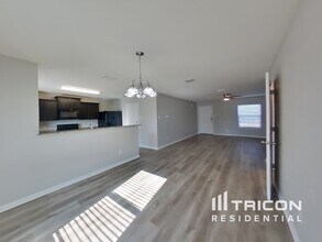 6534 Fledgely Way in San Antonio, TX - Building Photo - Building Photo