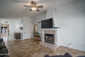 6450 W Lawrence Ln in Glendale, AZ - Building Photo - Building Photo