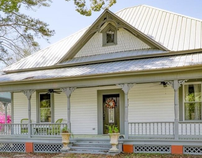 property at 328 S Norton St