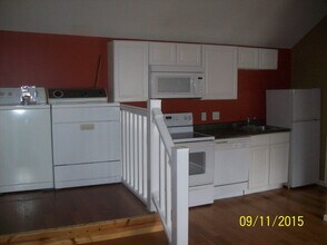 652 Wisconsin St, Unit 652 #4 in Eau Claire, WI - Building Photo - Building Photo