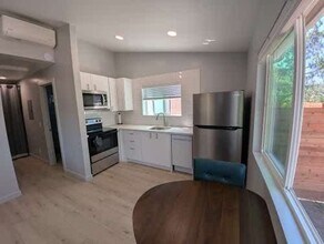 1637 Grove Rd, Unit 902-6 in El Cajon, CA - Foto de edificio - Building Photo