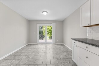 24564 Jason Dr in Brownstown Township, MI - Building Photo - Building Photo