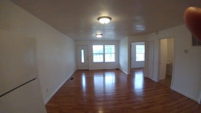 504 Apple St in Lebanon, MO - Building Photo - Building Photo