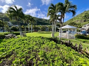 7190 Hawaii Kai Dr in Honolulu, HI - Building Photo - Building Photo