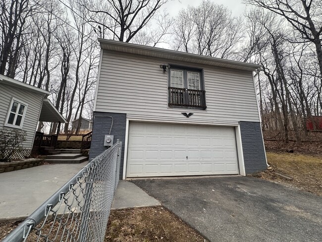 property at 542 Wagon Trail Rd