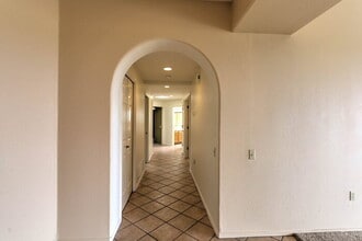 1410 W Hidden Crest Ct in Green Valley, AZ - Building Photo - Building Photo