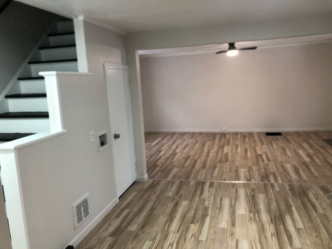 160 W 6th St, Unit 160 W 6th St Oswego in Oswego, NY - Foto de edificio - Building Photo