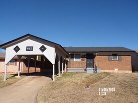615 SW Arbuckle Ave in Lawton, OK - Building Photo