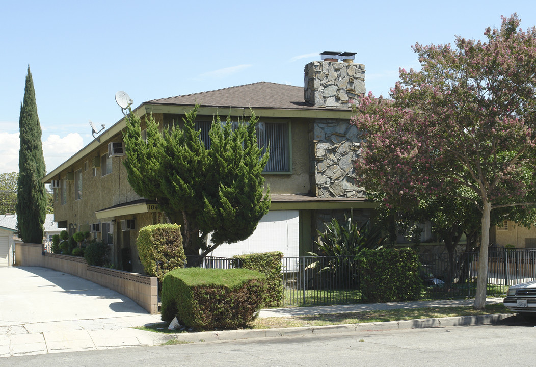 104 N Valencia St in Alhambra, CA - Building Photo