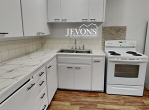 8330 Wabash Ave S in Seattle, WA - Building Photo - Building Photo