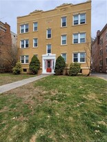 32 Robin Rd in West Hartford, CT - Building Photo